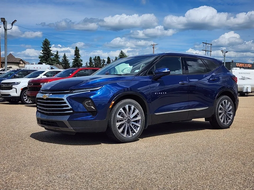 Chevrolet Blazer 2023 photo 2