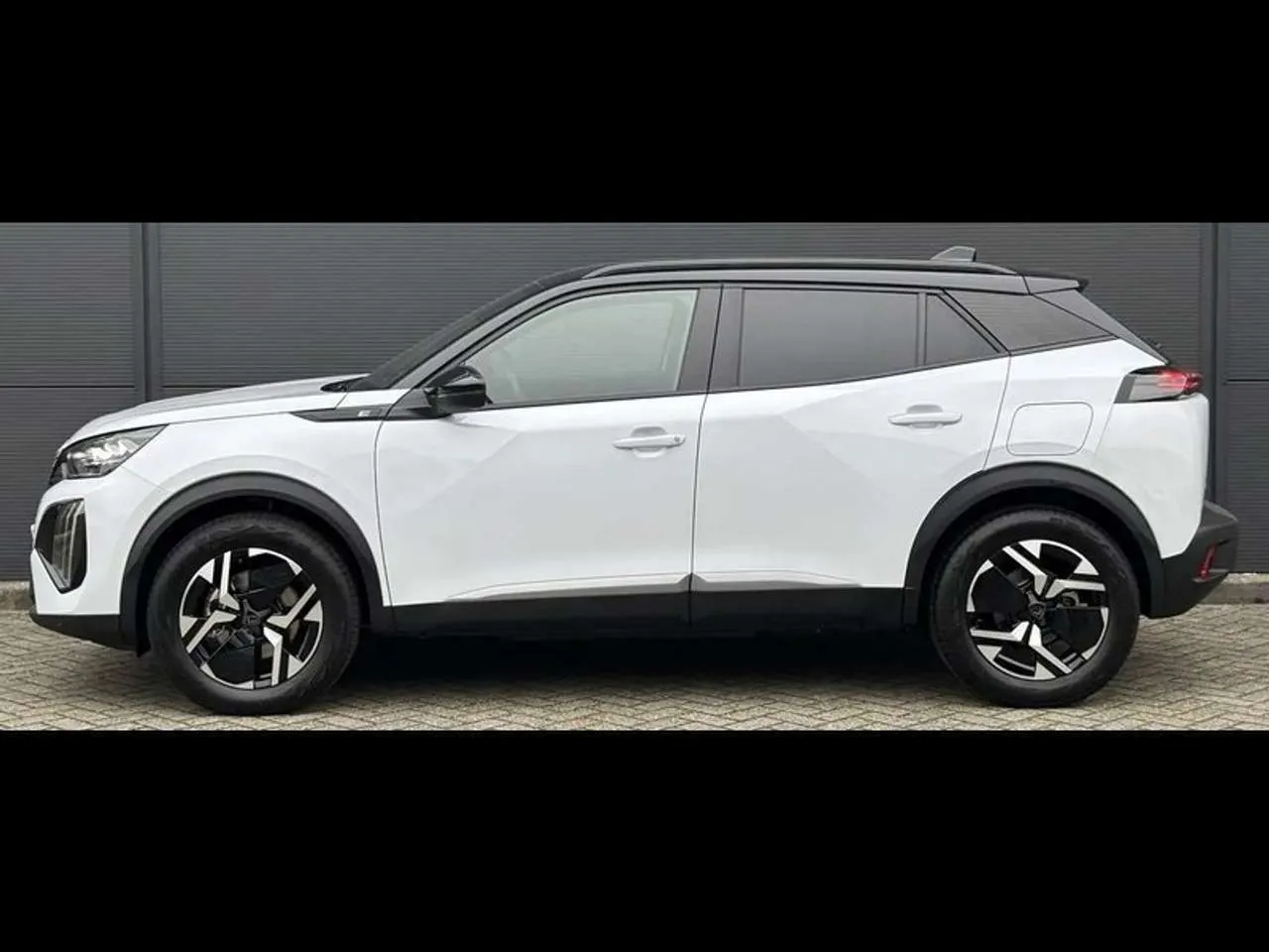 Peugeot 2008 2023 photo 5