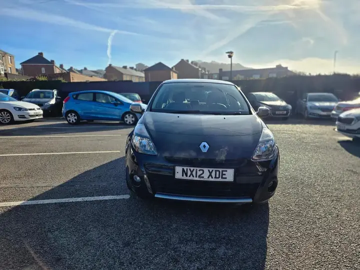 Renault Clio 2012 photo 2
