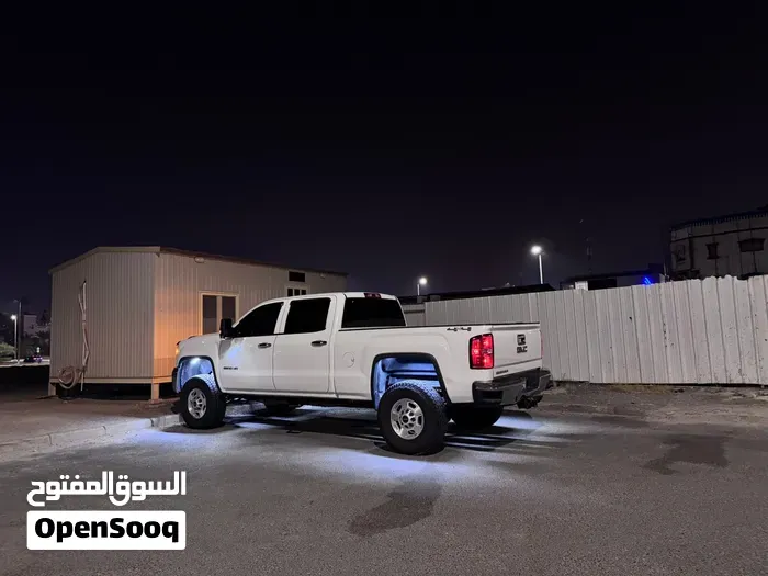 GMC Sierra 2015 photo 2