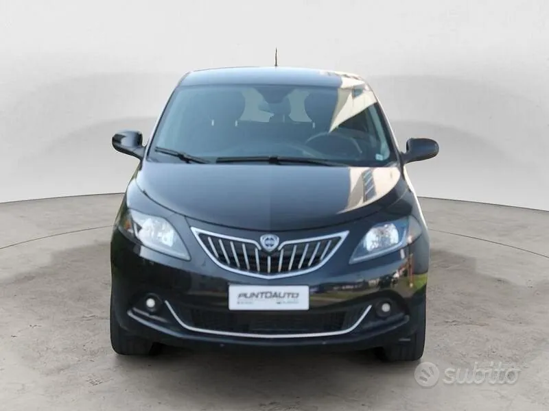 Lancia Ypsilon 2022 photo 2
