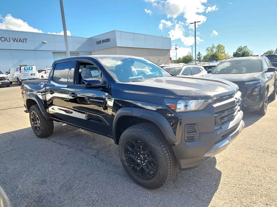 Chevrolet Colorado 2026 photo 3