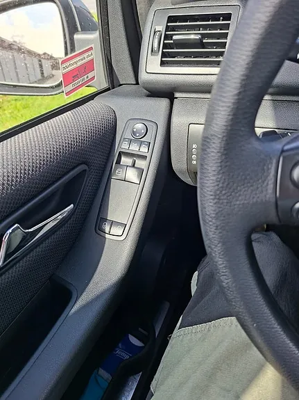 Mercedes-Benz A180 2012 photo 5