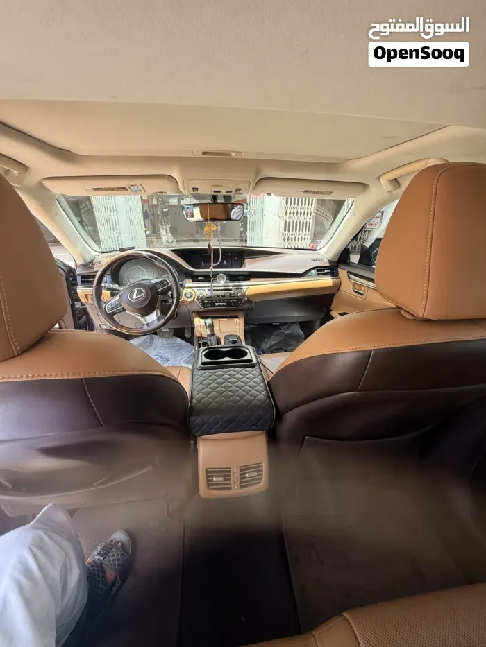 Lexus Es 350 2016 photo 2