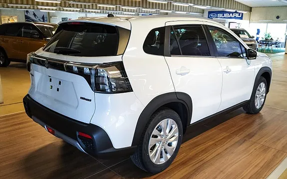 Suzuki S-Cross 2026 photo 4
