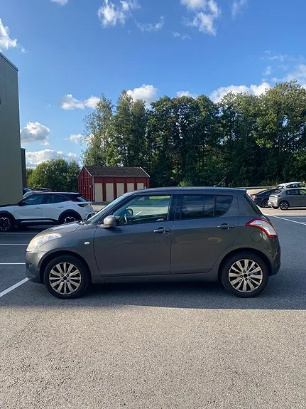 Suzuki Swift 2011 photo 3