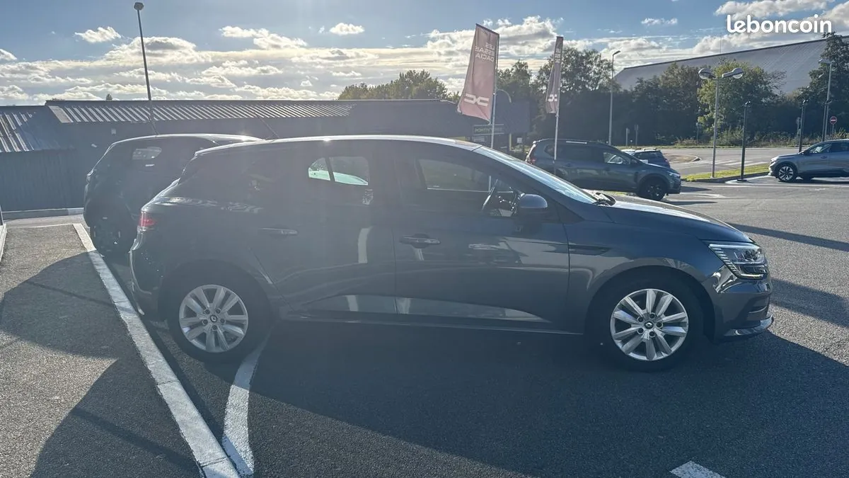 Renault Megane 2022 photo 4