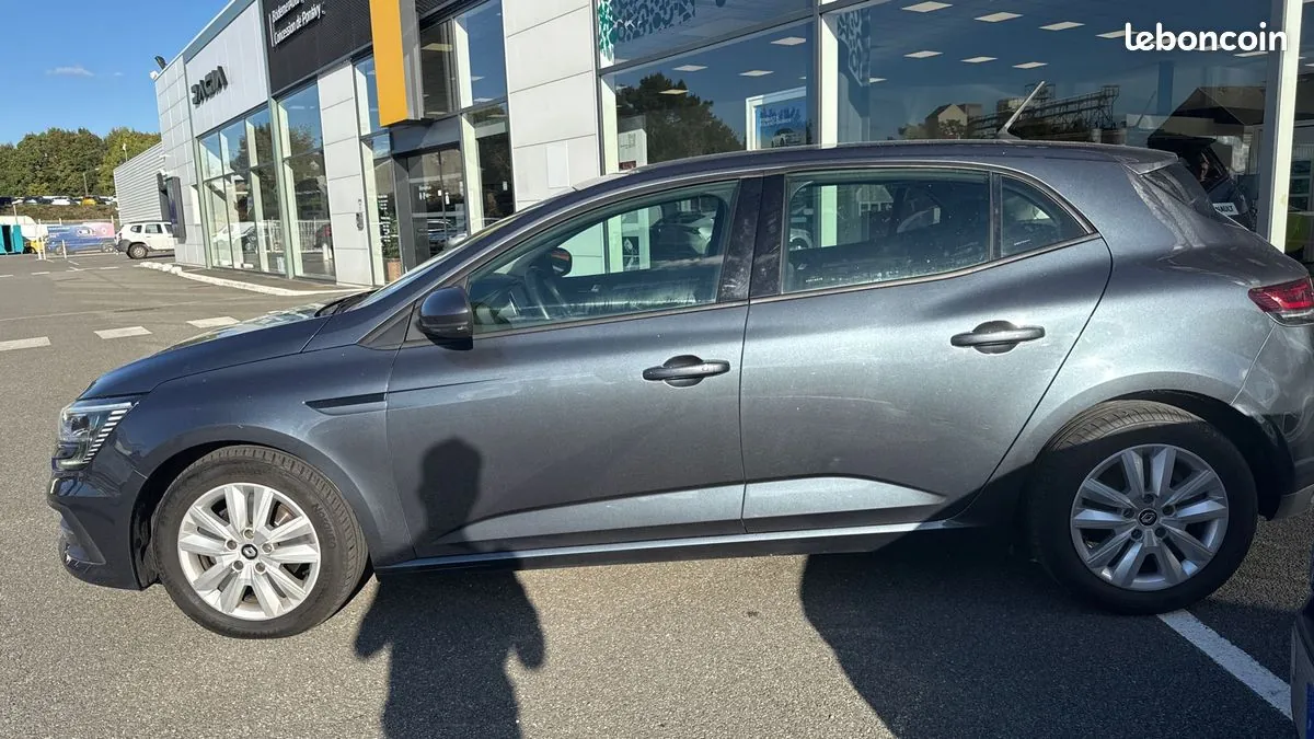Renault Megane 2022 photo 2