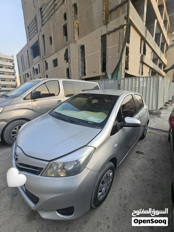 Toyota Yaris 2013 photo 3
