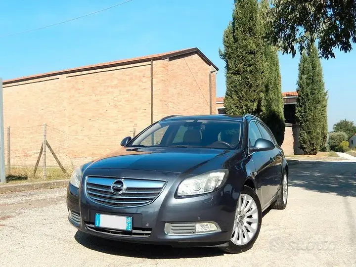 Opel Insignia 2010 photo 2