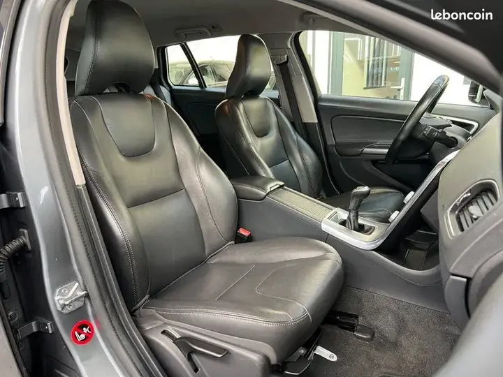 Volvo V60 Cross Country 2016 photo 5