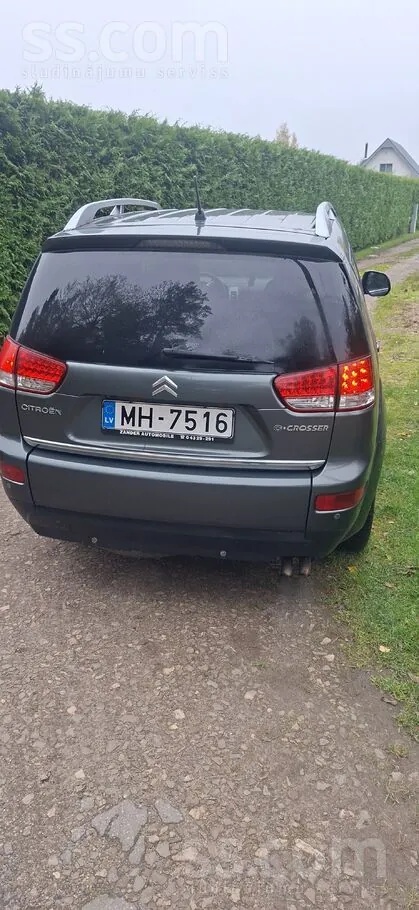 Citroen C-Crosser 2008 photo 2