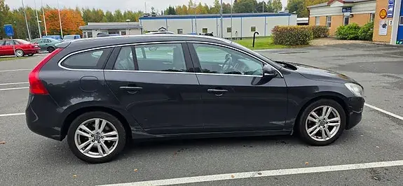 Volvo V60 2012 photo 4