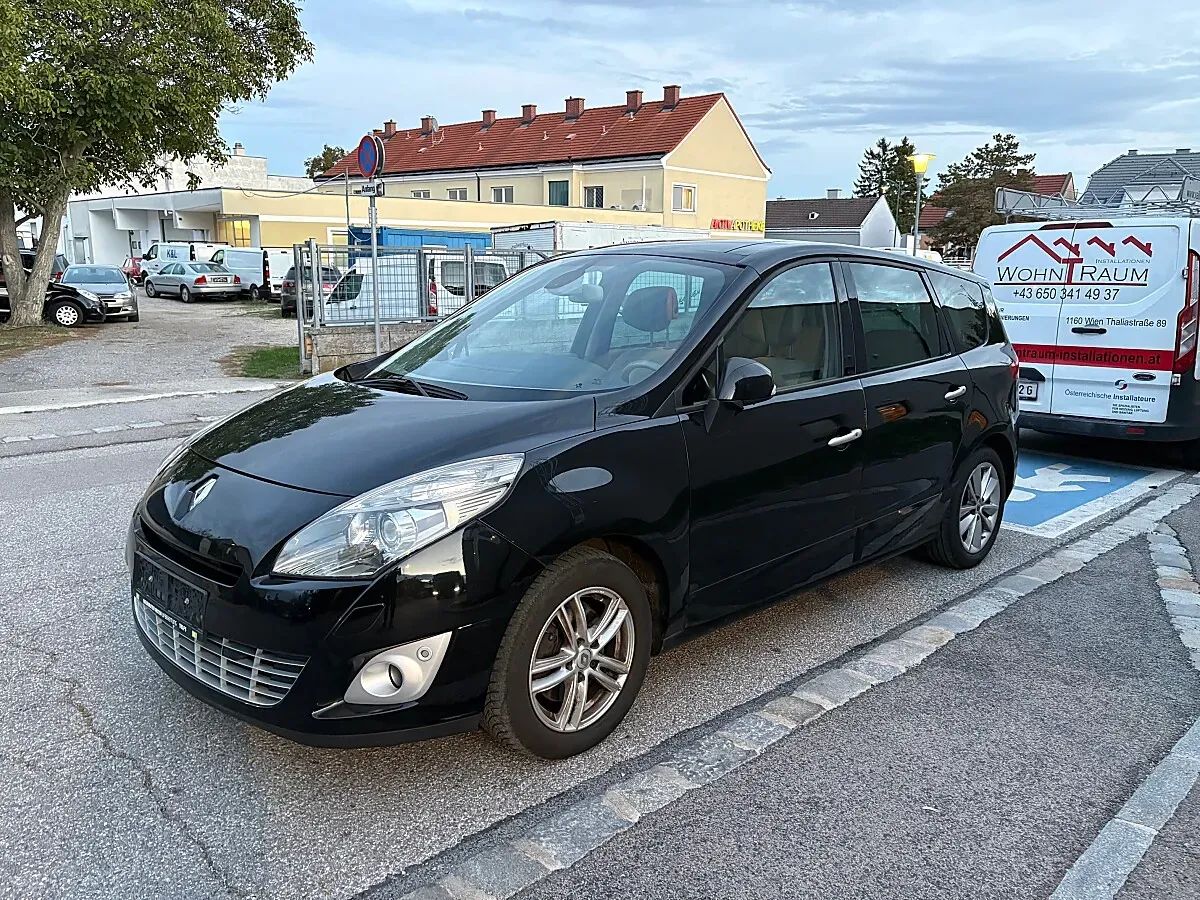 Renault Grand Scenic 2012 photo 2