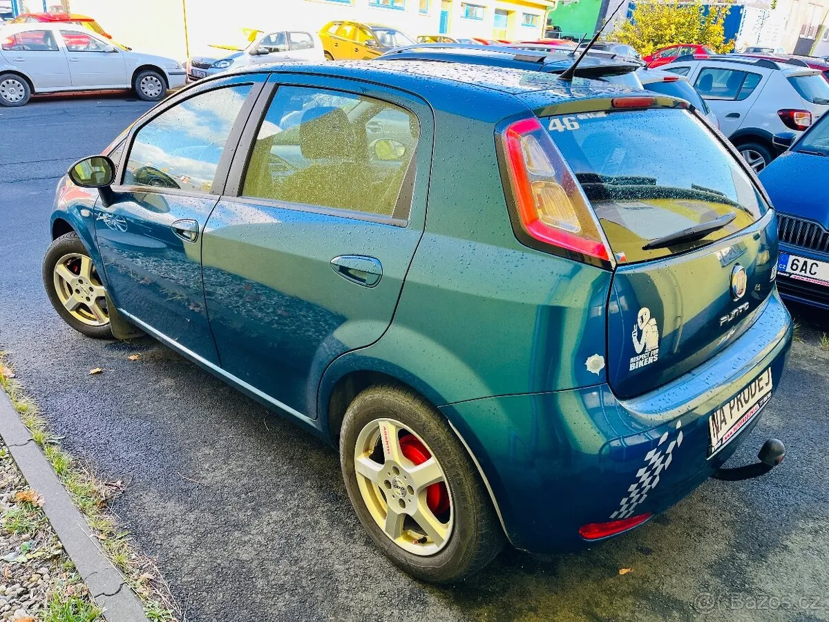 Fiat Punto 2012 photo 4