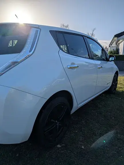Nissan Leaf 2015 photo 3
