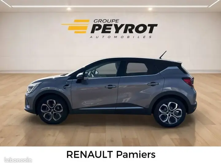 Renault Captur 2022 photo 3