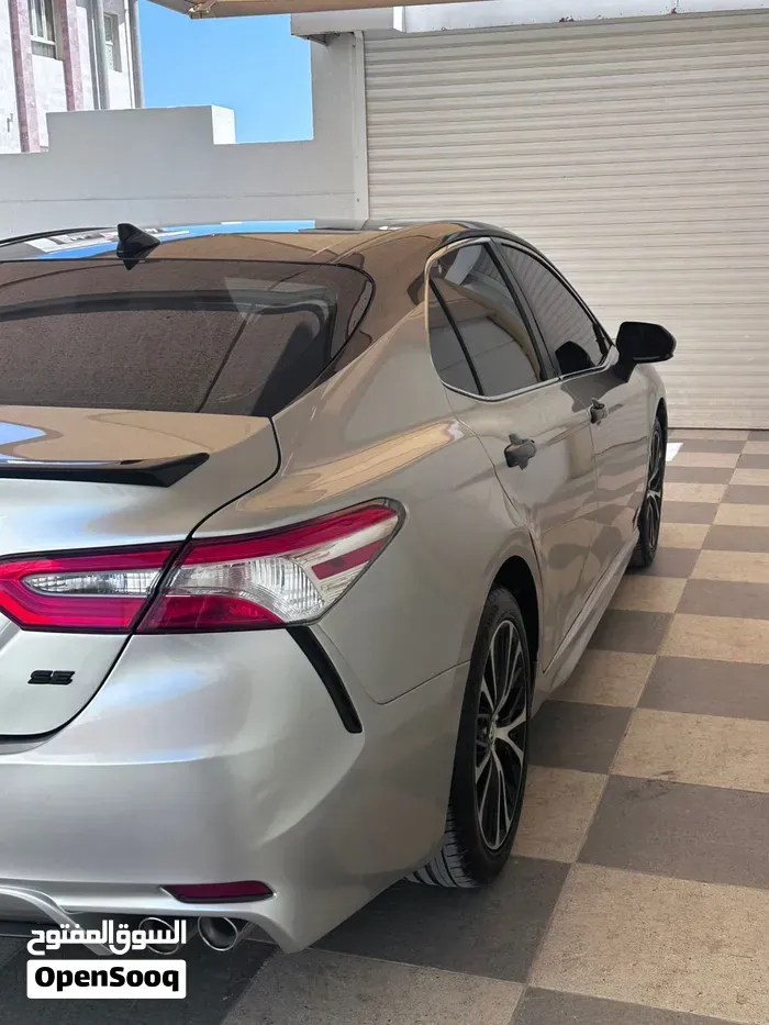 Toyota Camry 2018 photo 4