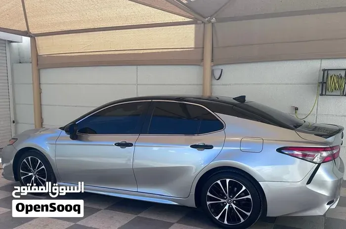 Toyota Camry 2018 photo 3