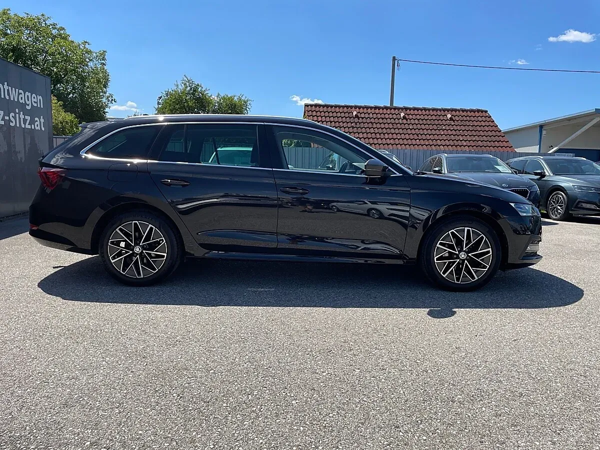 Skoda Octavia 2023 photo 2