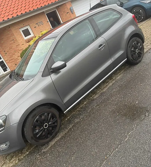Volkswagen Polo 2011 photo 2