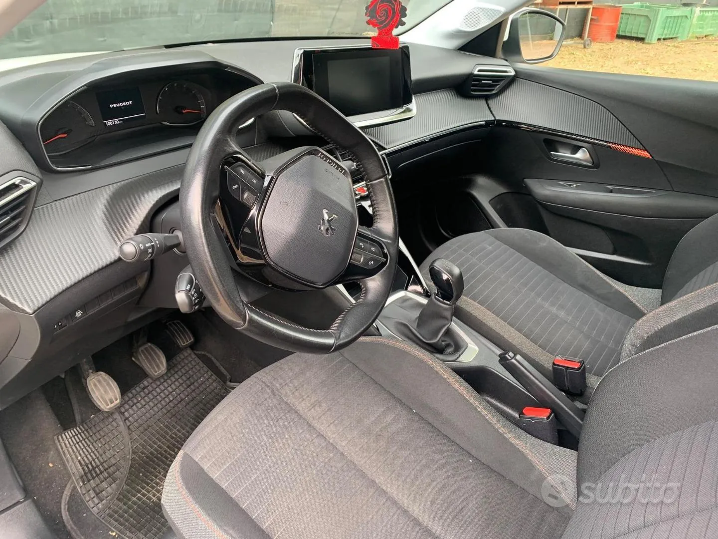 Peugeot 208 2020 photo 2