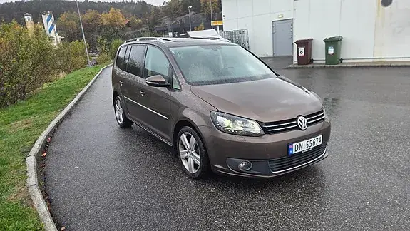 Volkswagen Touran 2011 photo 4