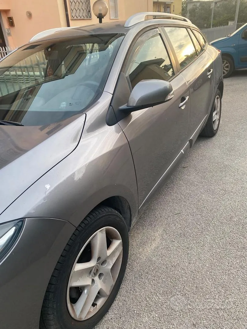 Renault Megane 2014 photo 2