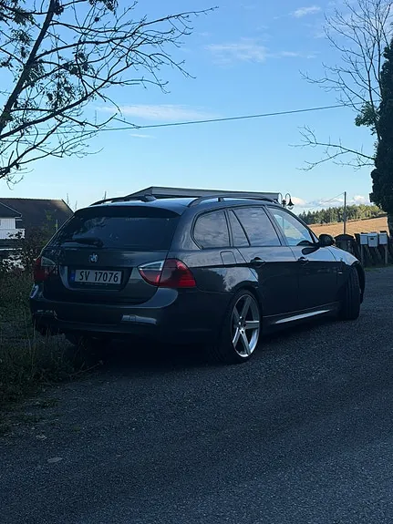 BMW 318D 2008 photo 4
