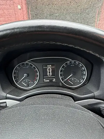 Skoda Octavia 2010 photo 3