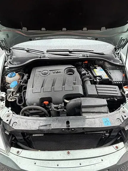 Skoda Octavia 2010 photo 2