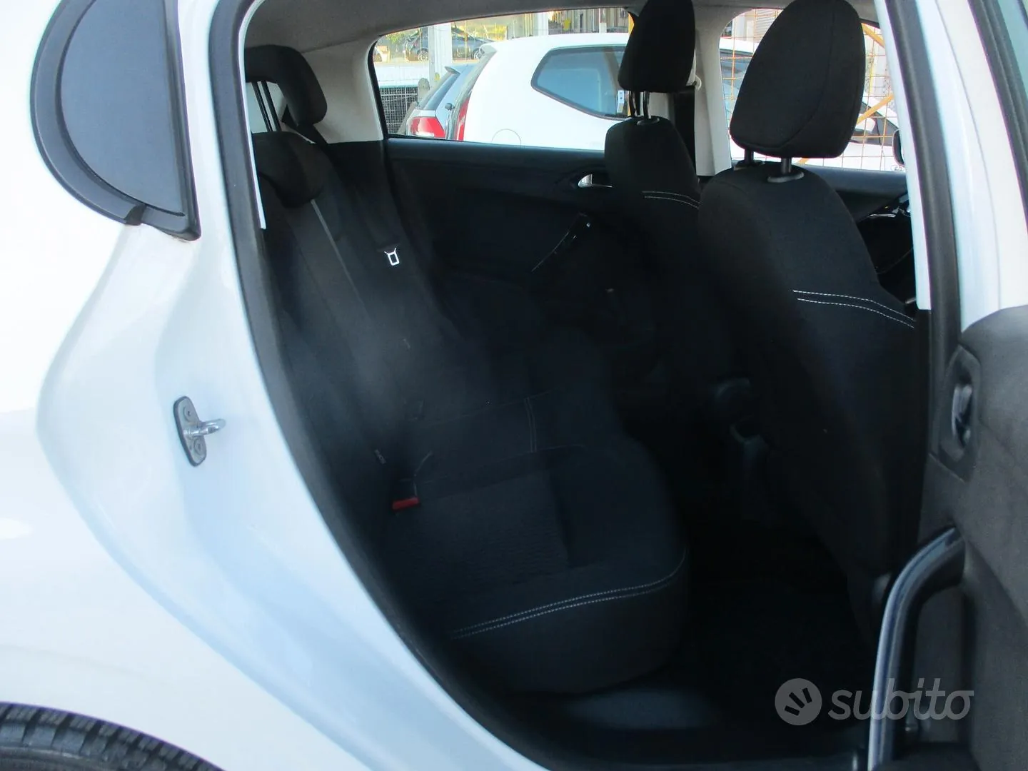 Peugeot 208 2018 photo 5