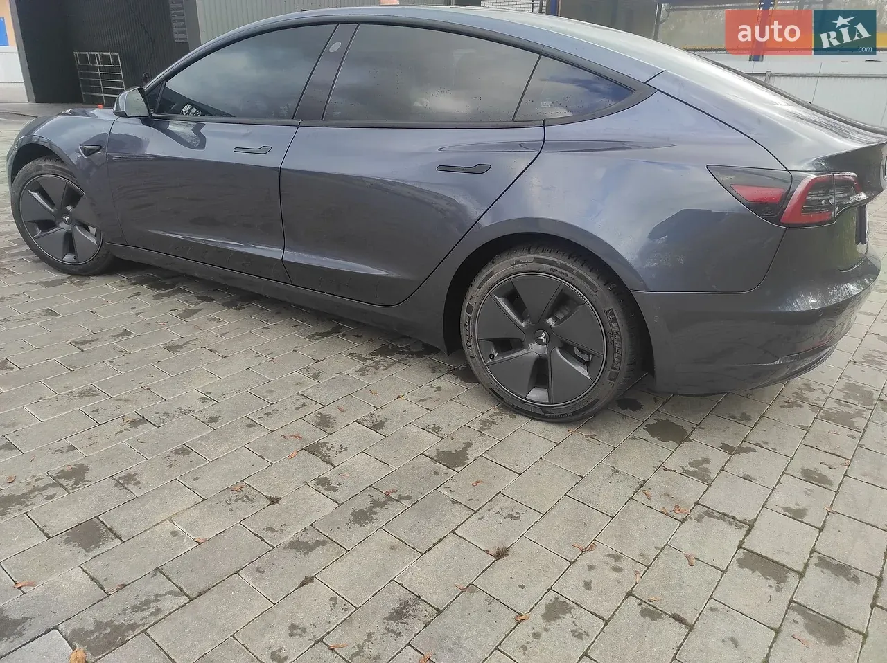 Tesla Model 3 2022 photo 3