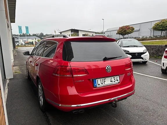 Volkswagen Passat 2012 photo 4