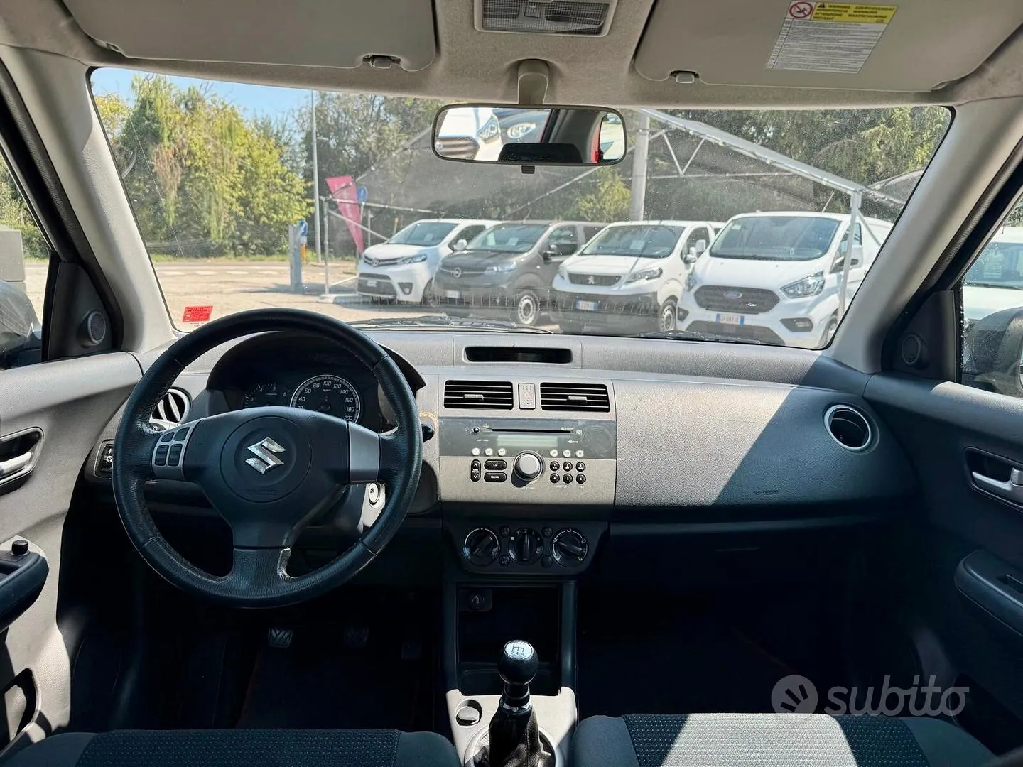 Suzuki Swift 2010 photo 4