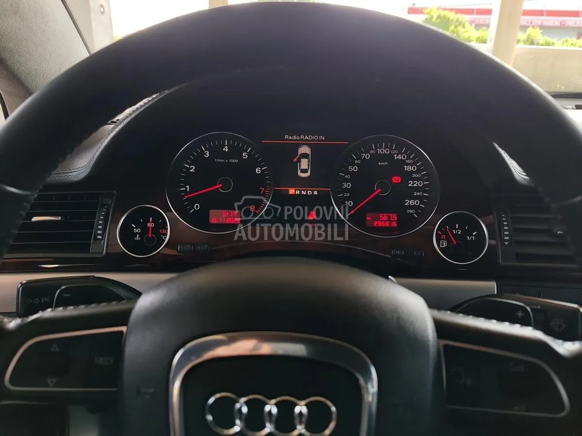 Audi A8 2008 photo 4