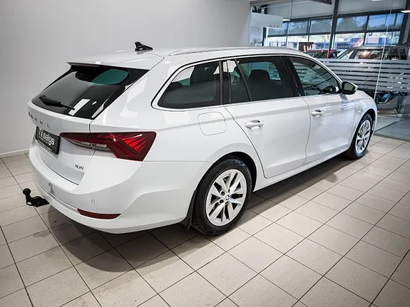 Skoda Octavia 2024 photo 4