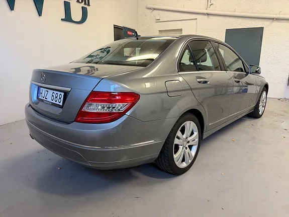 Mercedes-Benz C220 2011 photo 4