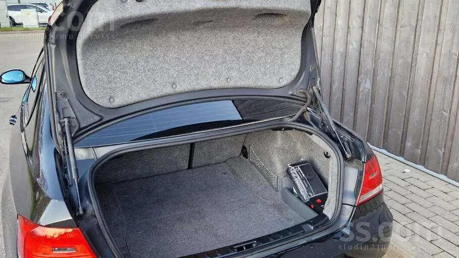 BMW 330 2009 photo 5