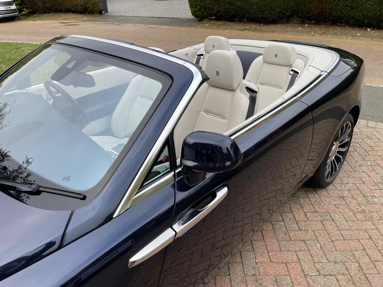 Rolls-Royce Dawn 2021 photo 5