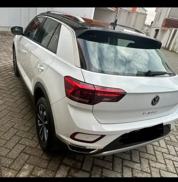 Volkswagen T-Roc 2024 photo 2