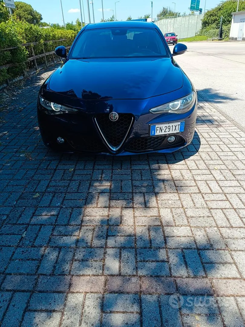 Alfa Romeo Giulia 2018 photo 3