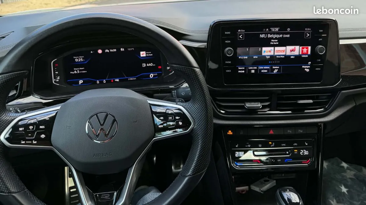 Volkswagen T-Roc 2023 photo 3