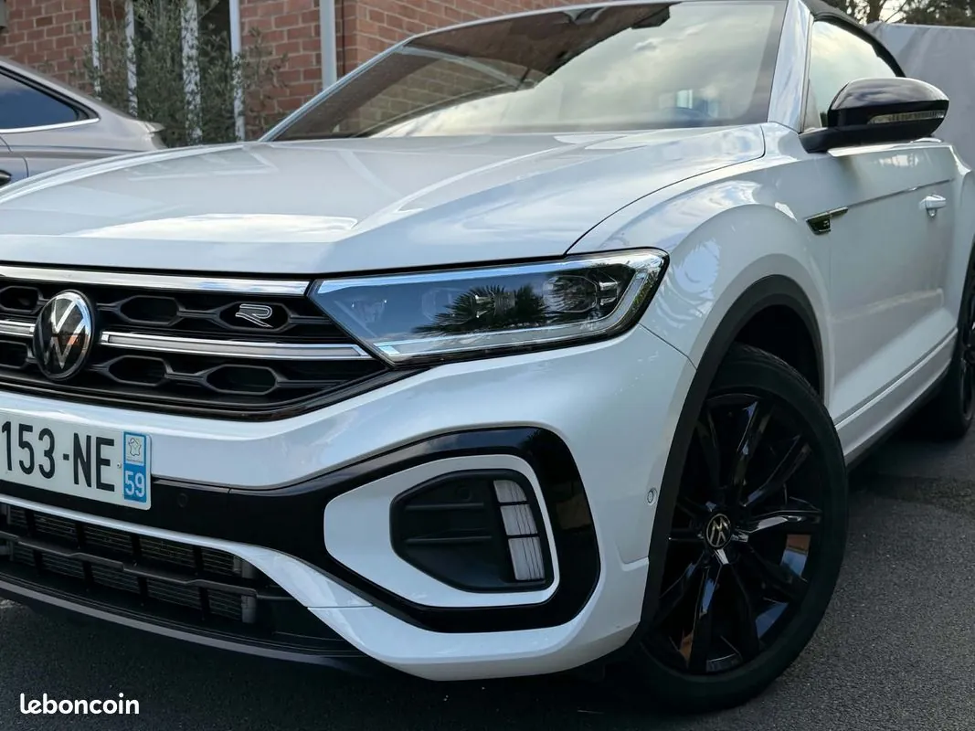 Volkswagen T-Roc 2023 photo 2