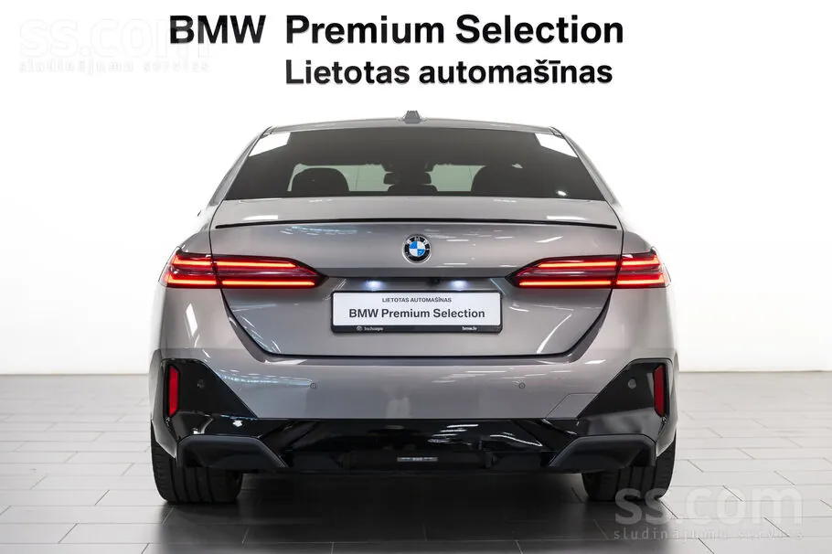 BMW 540 2025 photo 4