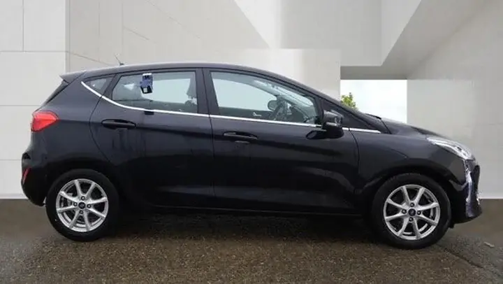 Ford Fiesta 2018 photo 2