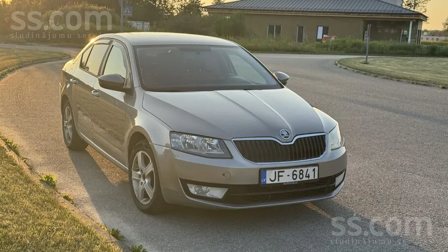 Skoda Octavia 2013 photo 2
