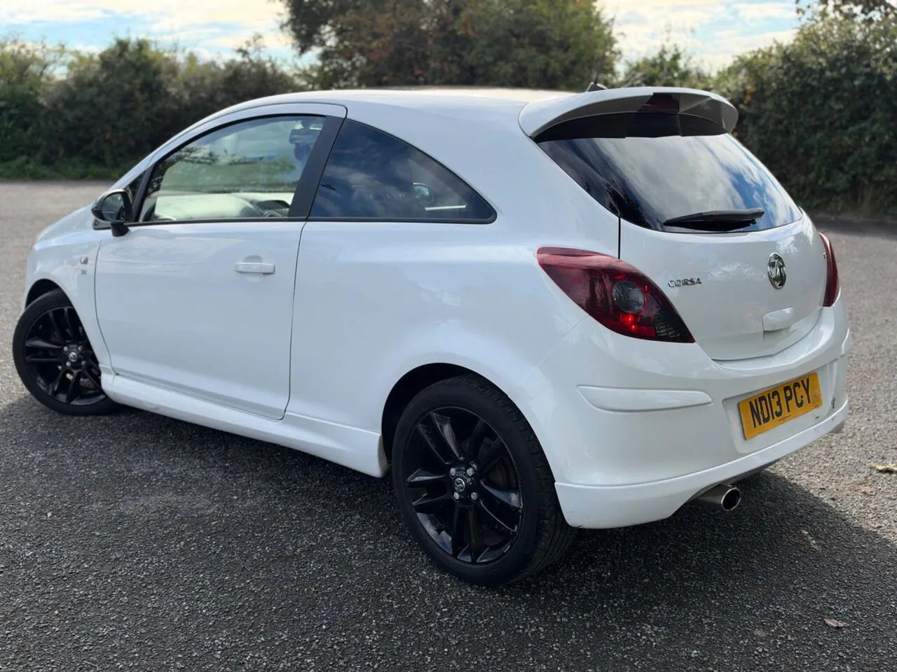 Vauxhall Corsa 2013 photo 3