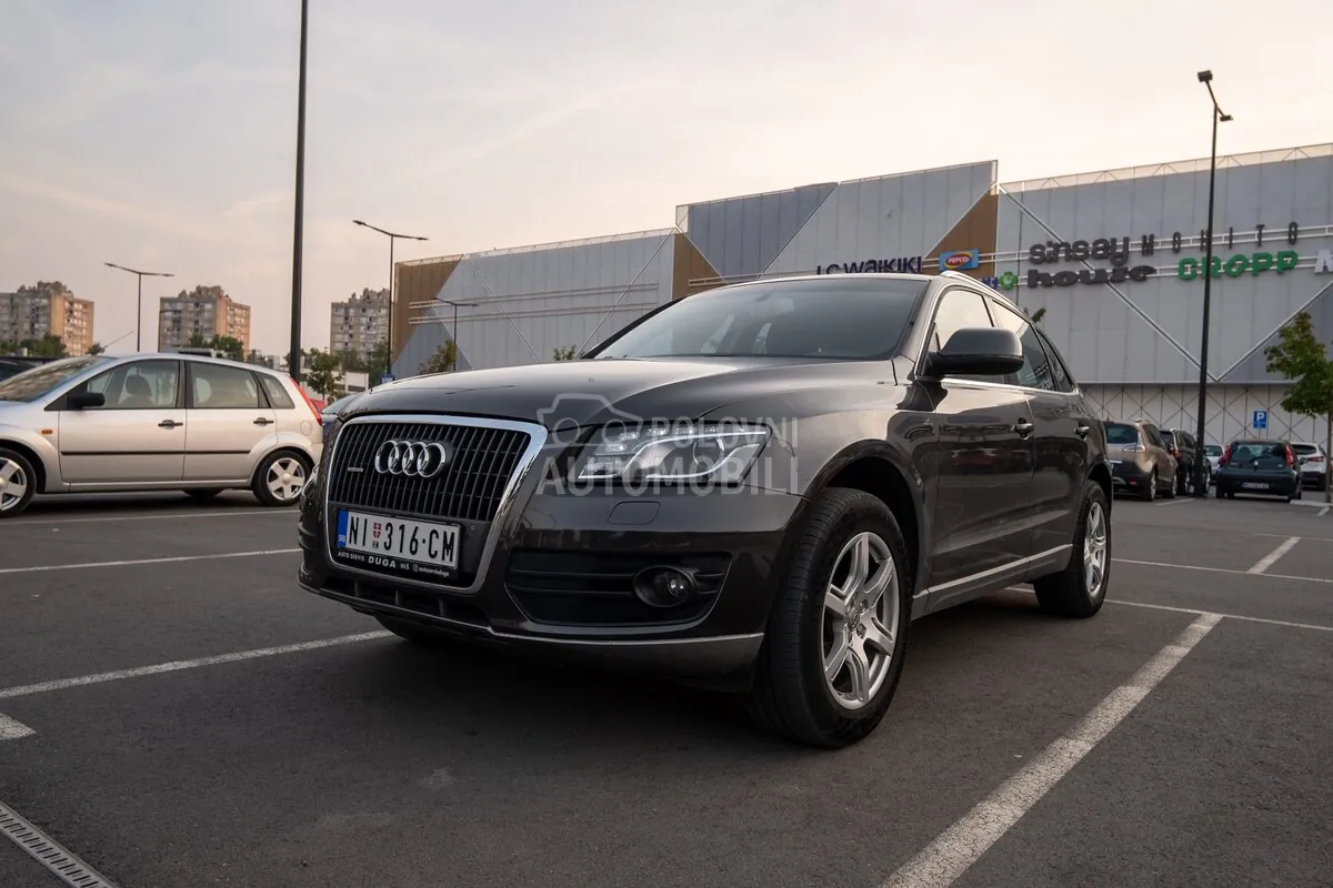 Audi Q5 2010 photo 3