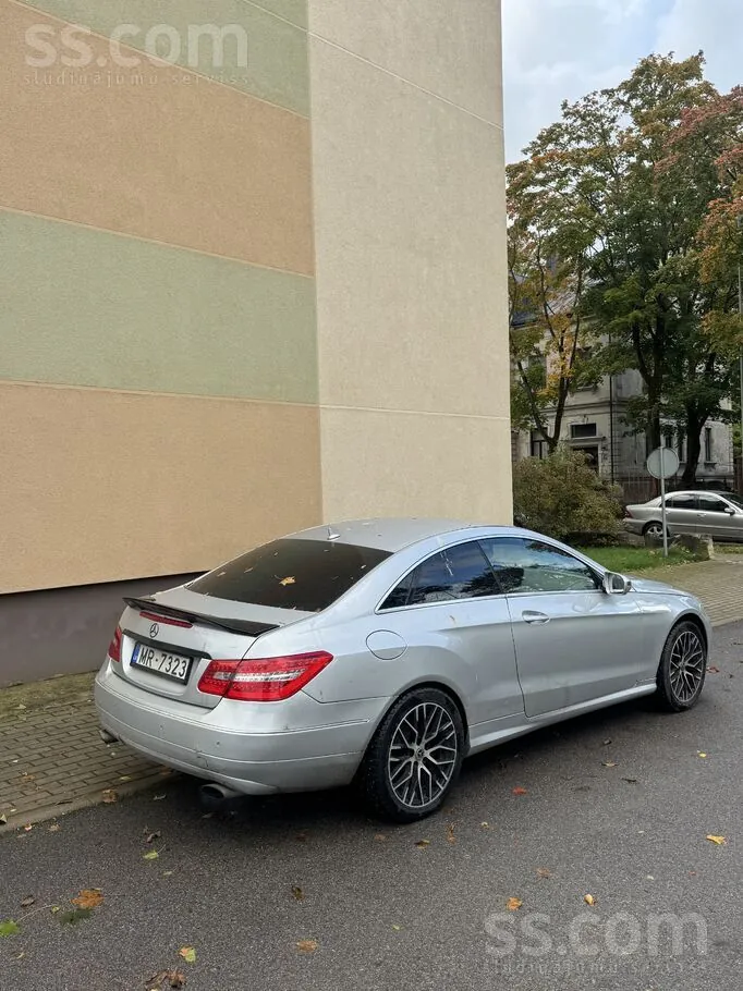 Mercedes-Benz E350